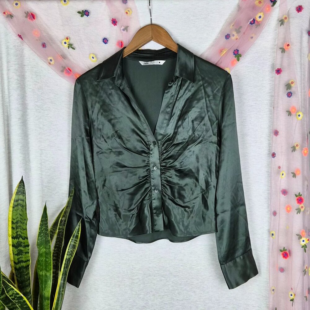 Zara Satin Cropped Blouse Ruched Front Button Up Size Medium